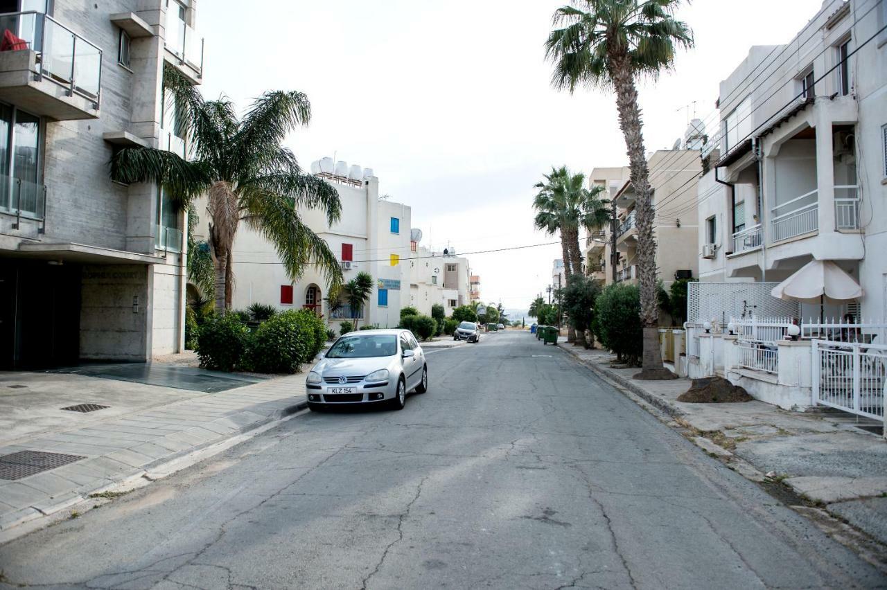 Sophia Court Apartment Larnaca Extérieur photo